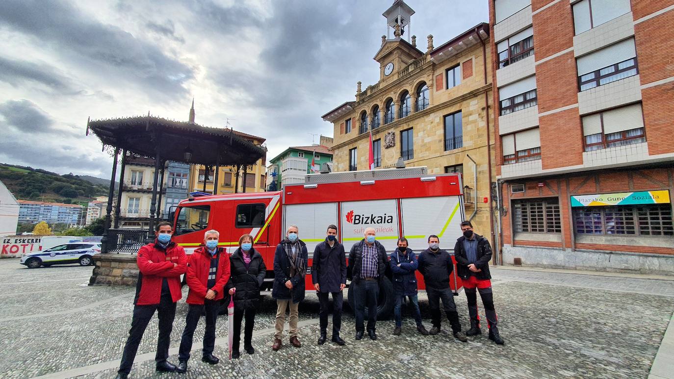 Bermeo refuerza su capacidad de respuesta ante incendios con un camión autobomba