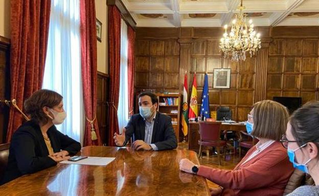 Garzón defiende el modelo Rioja tras el plan del PNV