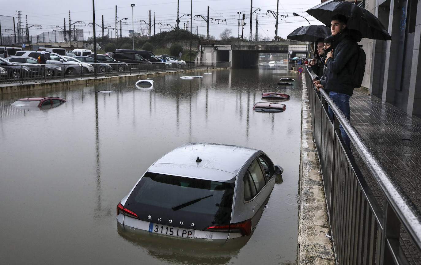 Cómo reclamar al seguro los daños por inundaciones en coches y viviendas