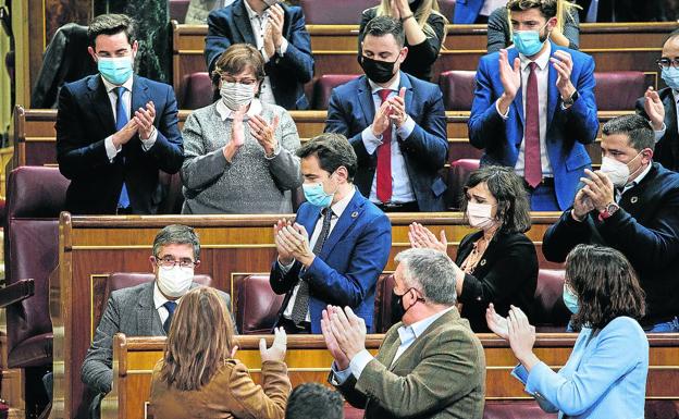 La oposición denuncia en el Congreso el «favorcete» de Otegi a Sánchez para «blanquearle»