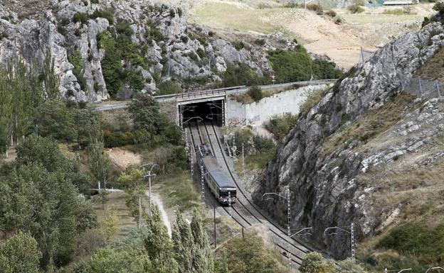 Fomento invierte 33 millones para conectar la línea del TAV de Burgos y su entrada a Vitoria