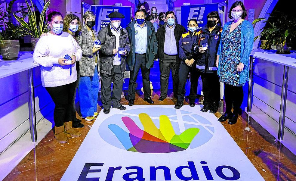 Erandio premia los acompañamientos nocturnos contra las agresiones sexista