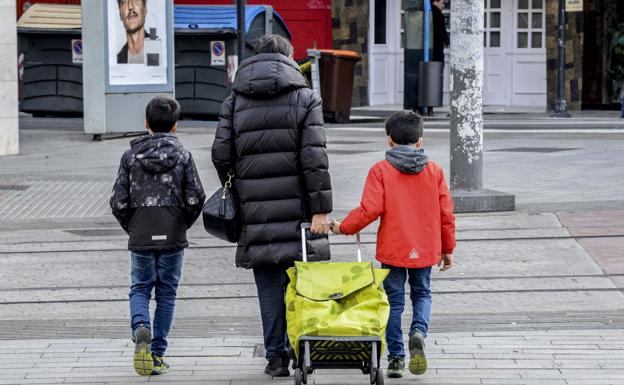 Aumentan a 205 las aulas cerradas por el coronavirus en Euskadi