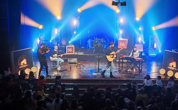 Bulego taldearen zuzenekoak ireki ditu Ahotseneako ateak