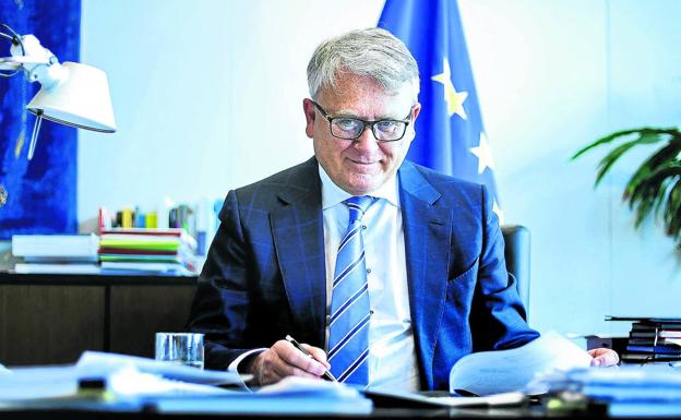 «Una reforma laboral duradera necesita el acuerdo de los sindicatos y la patronal»