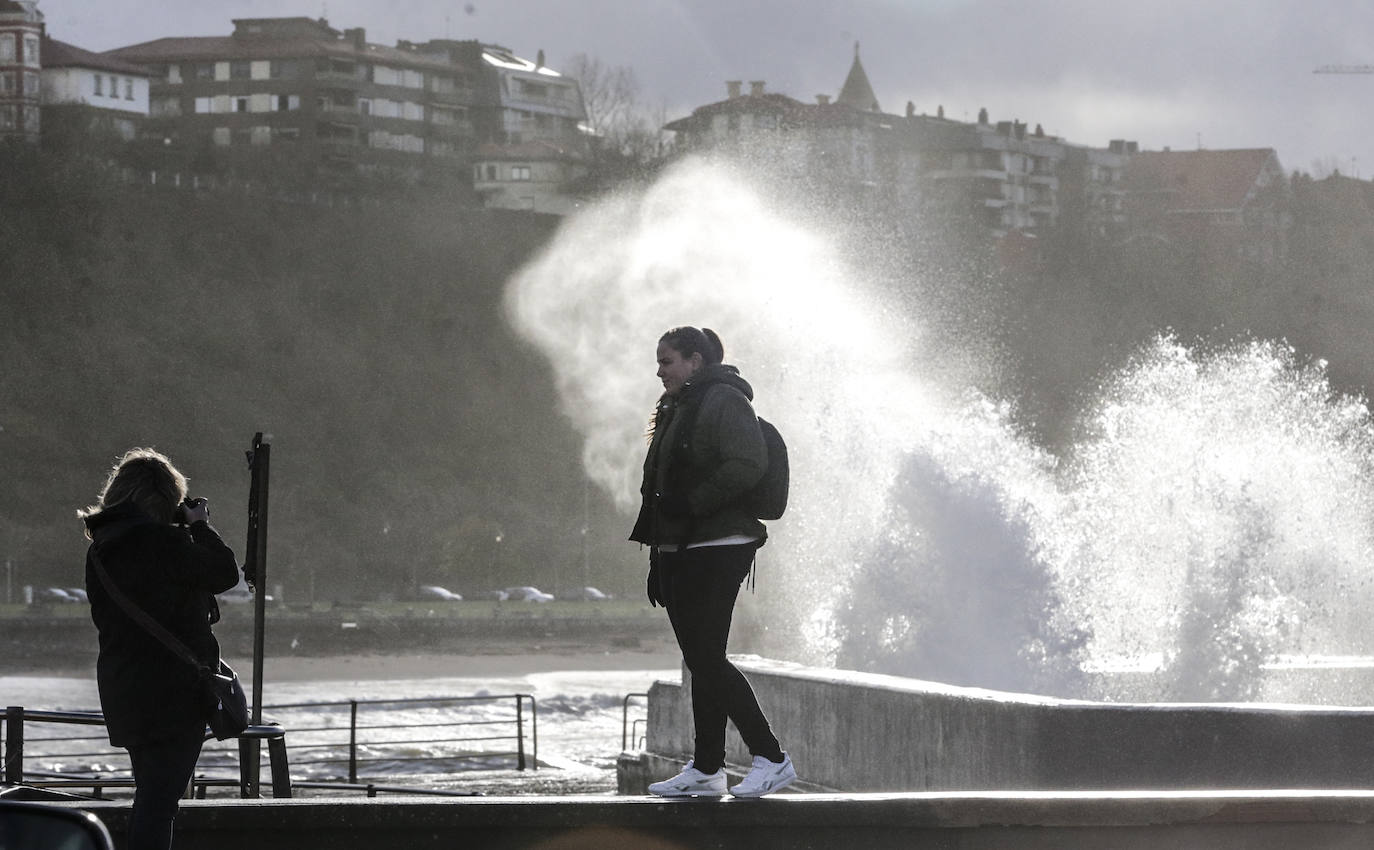 Oleaje en Getxo y Lekeitio