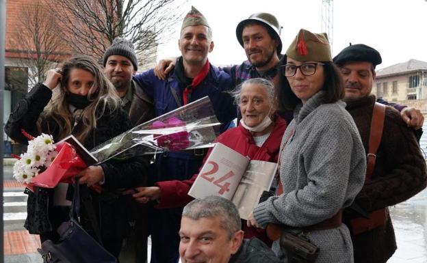 La historia de Teresa Muñoz Minchero, superviviente del bombardeo de Durango: «Su instinto nos salvó»