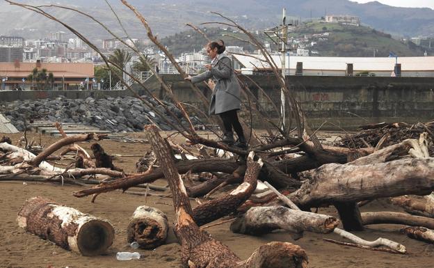 Máxima alerta en el mar y los ríos en Euskadi