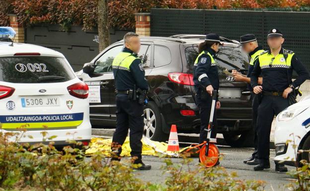 4 detenidos por circular en dirección contraria en Alto de Armentia, golpear varios coches y enfrentarse a la Policía Local