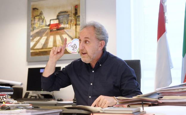 La oferta de ir a Madrid llegó cuando preparaba el regreso a su viejo empleo