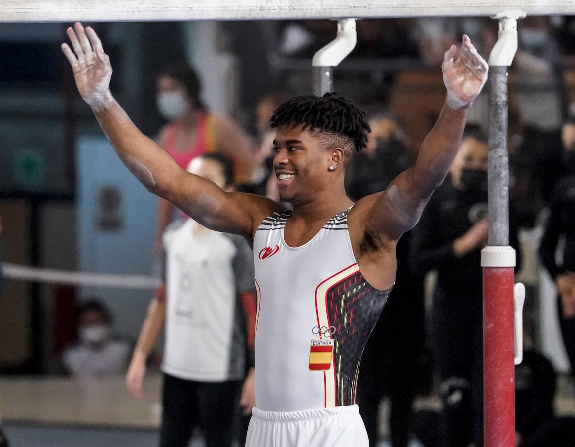 La gimnasia desprende su magia en Vitoria