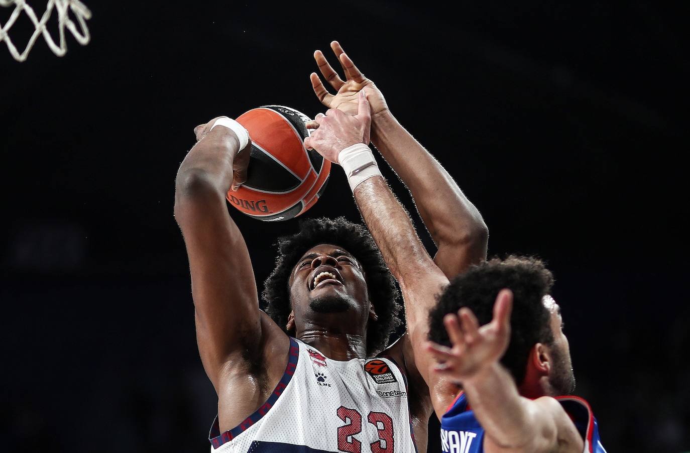 Las mejores imágenes del Anadolu Efes - Baskonia