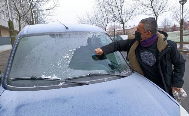 Otro despertar gélido y con bancos de niebla en Álava: -4,8 grados en Ozaeta, -3,9 en Antoñana, -1,9 en Vitoria...