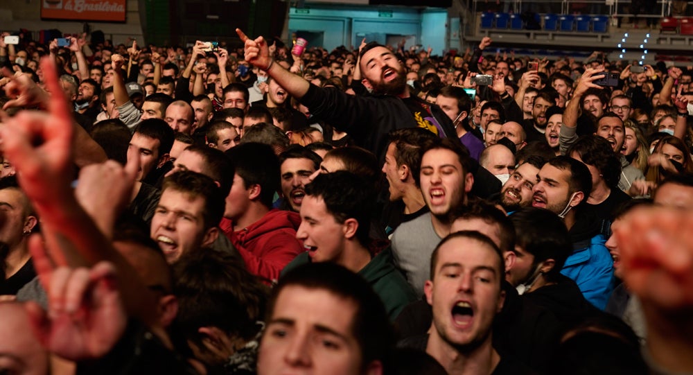 Concierto de la Polla Records en Vitoria: pocas mascarillas y alegato del colectivo antivacunas