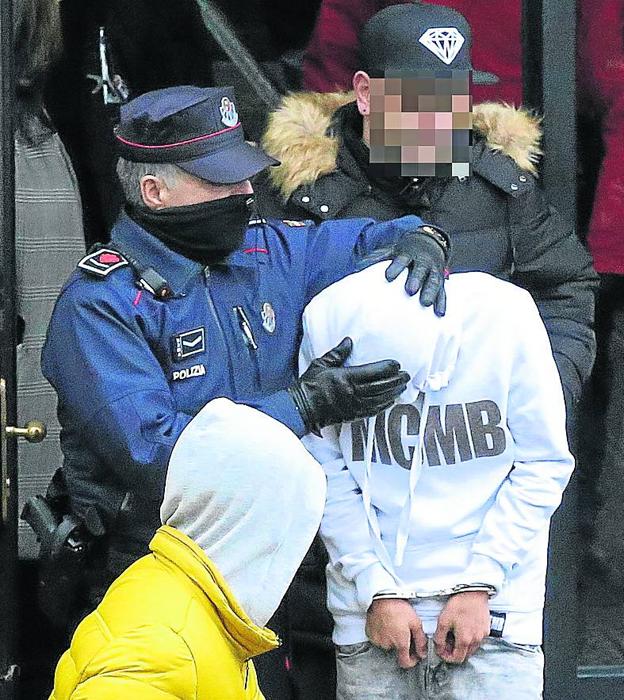 Un menor condenado por el doble crimen de Otxarkoaga lleva un mes fugado