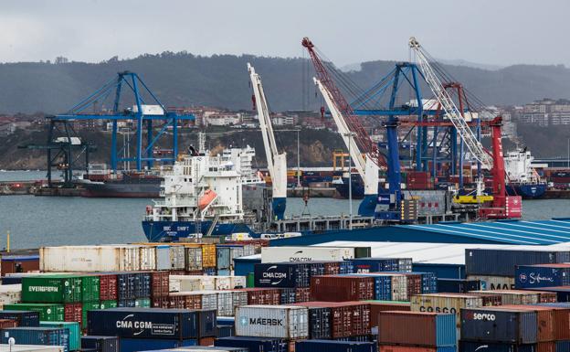 El tráfico del Puerto de Bilbao crece un 2,36% hasta noviembre