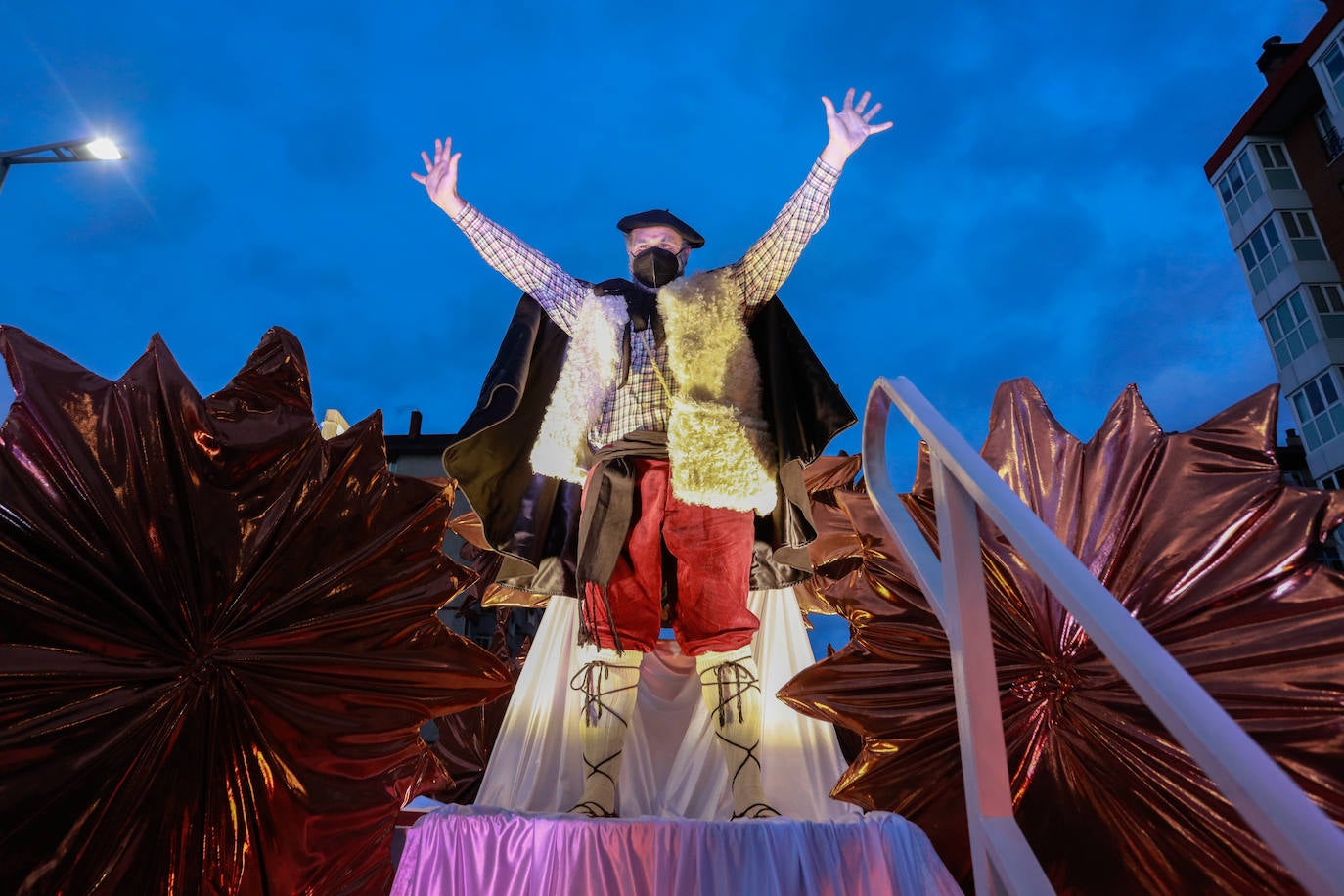 Olentzero y su mágico séquito inunda de ilusión Vitoria