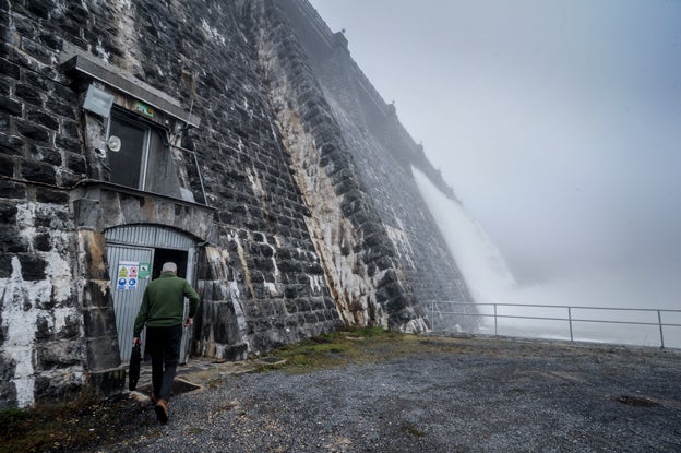 EL CORREO entra en las imponentes entrañas del pantano de Ullibarri