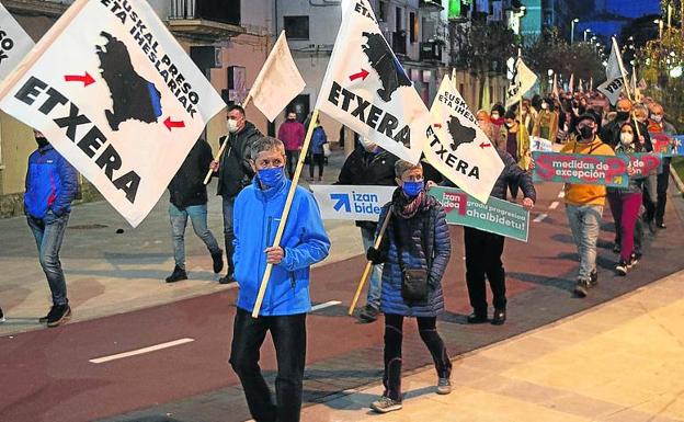 El Gobierno realizó 143 acercamientos de presos de ETA durante 2021