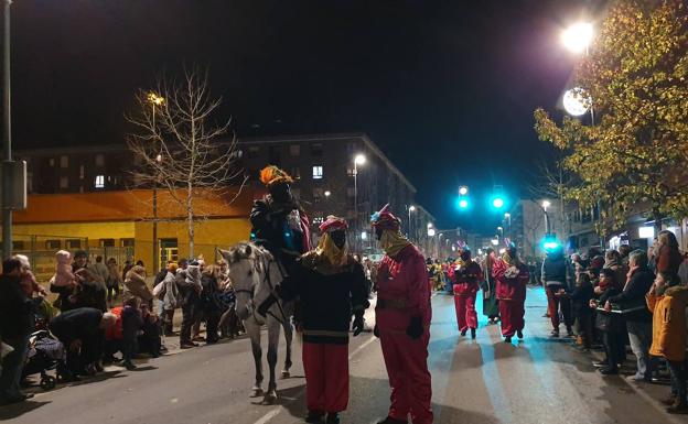 Llodio alarga la cabalgata en 650 metros, pero no entrará en la Herriko Plaza