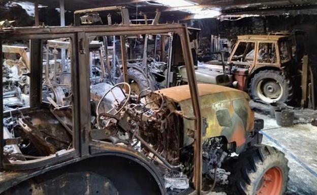 Arden ocho tractores y un quad en un incendio en la localidad riojanoalavesa de Navaridas