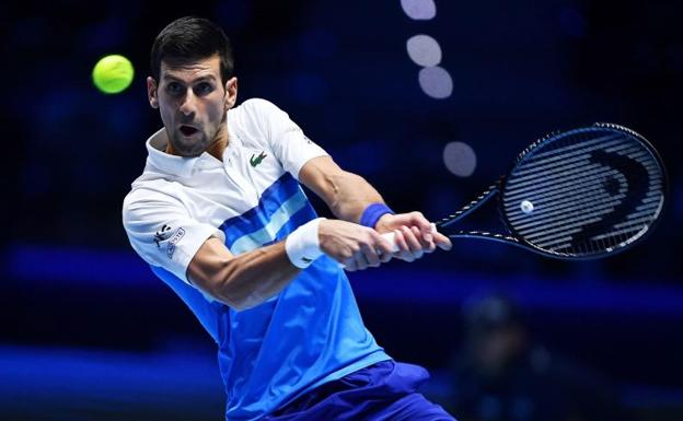 Australia aplaza la expulsión de Djokovic hasta el lunes