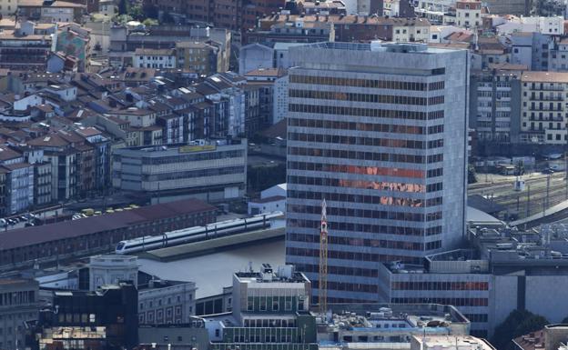 El fondo propietario de la Torre Bizkaia pone a la venta el rascacielos por 150 millones