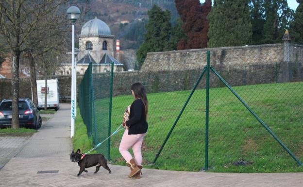 Llodio creará una zona de esparcimiento canino en las antiguas huertas de Latiorro