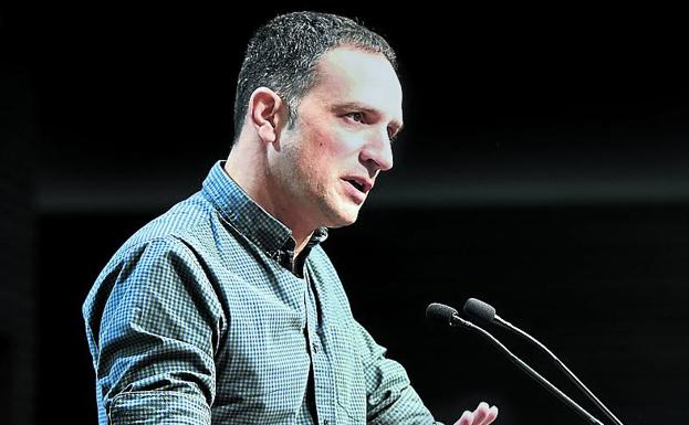 ELA promete una «respuesta contundente» contra la reforma laboral, sin concretarla