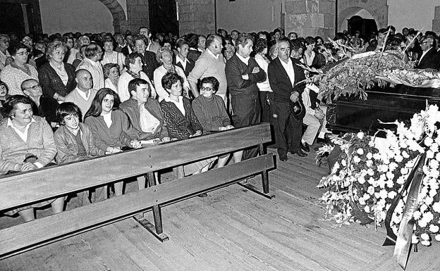 Los suicidios tras el hacha y la serpiente