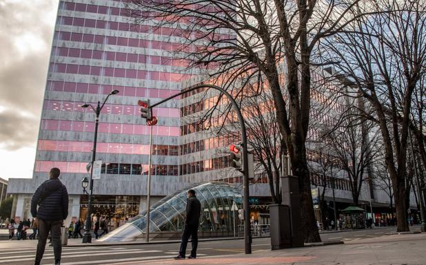 La Torre Bizkaia echará a andar en septiembre con 30 empresas