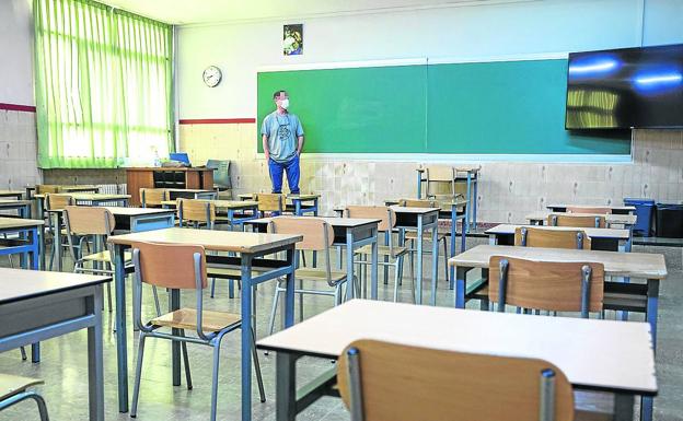 El nuevo protocolo reduce las aulas cerradas de 460 a ninguna