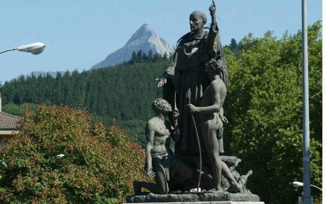 Cuatro estatuas para pasear por la historia | El Correo