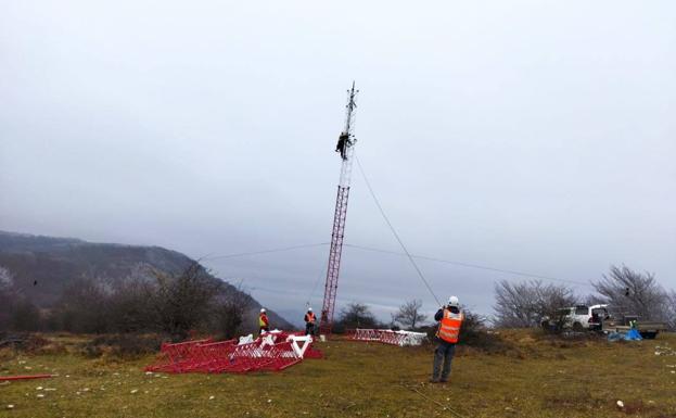 Mendiak Aske considera una victoria el desmontaje de la torre de medición de Onraita