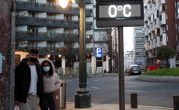 Euskadi madruga tiritando: -4,6 grados en Vitoria, -0,5 en San Sebastián, cero en Bilbao...