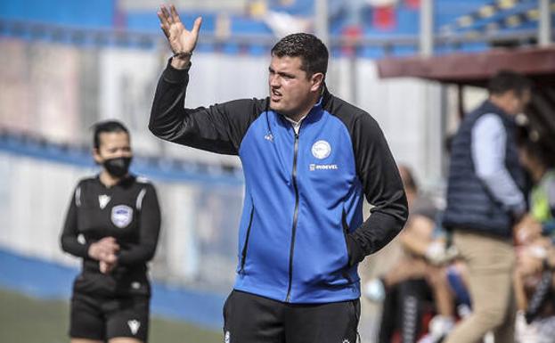 Mikel Crespo espera un partido «largo» en el debut copero de las Gloriosas