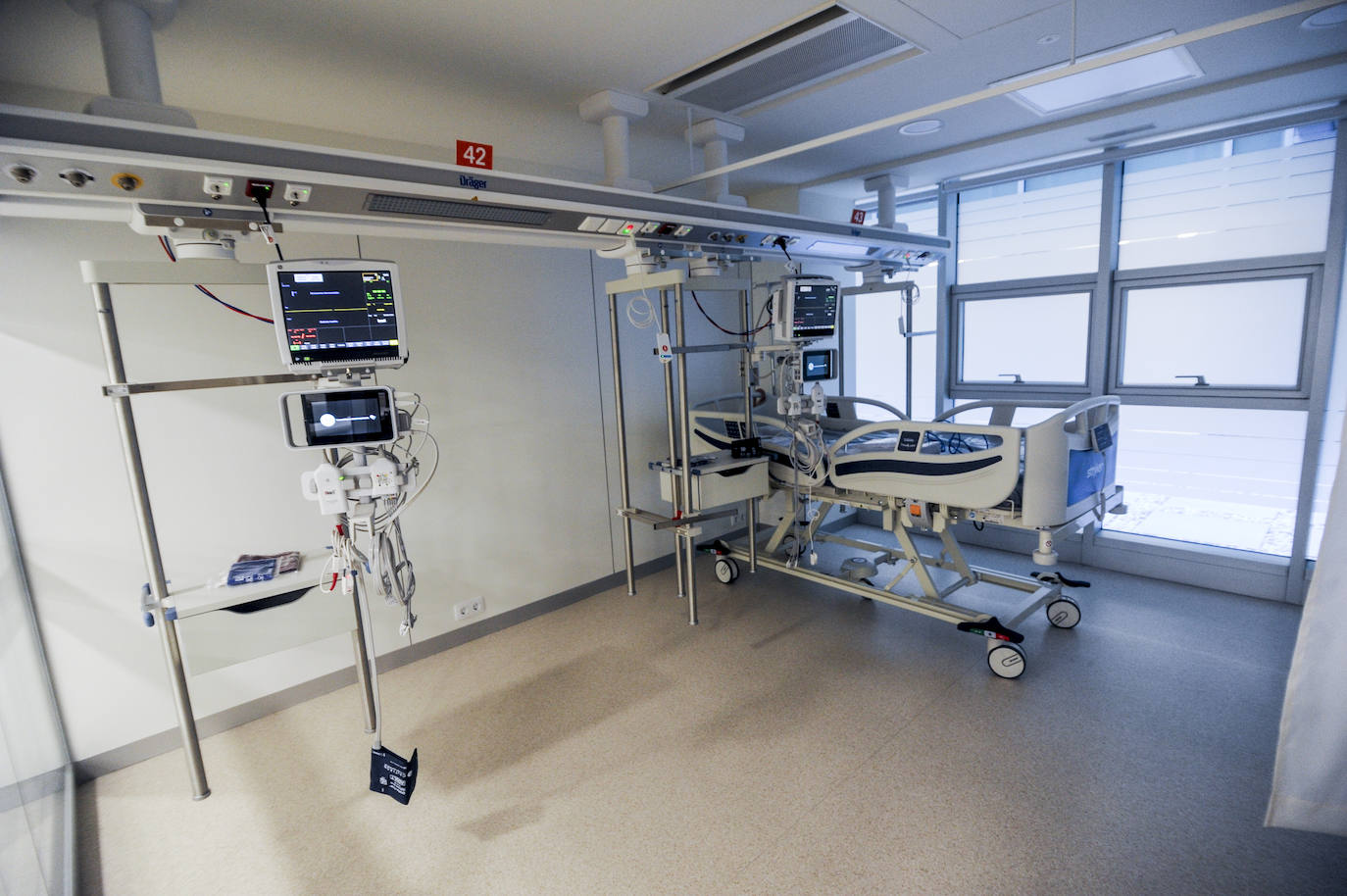 El comité de empresa de Santiago rechaza el cierre de las Urgencias y asegura que es «otra vuelta de tuerca»