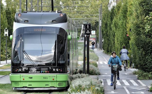 Vitoria figura entre las mejores ciudades para moverse en bicicleta, según un estudio de la OCU