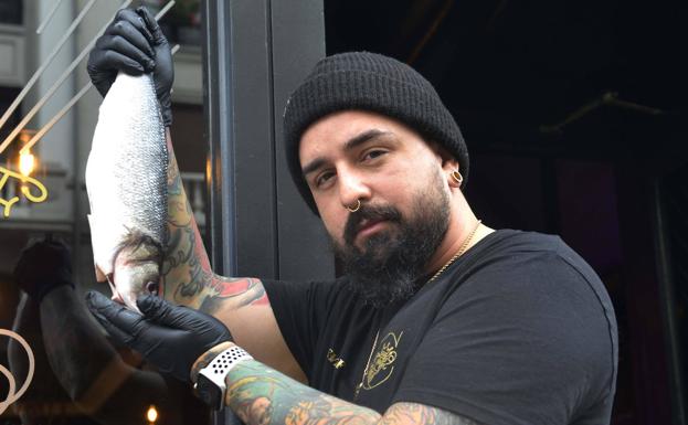 Iván Quintero, el chef que nos enseña a comer ceviches