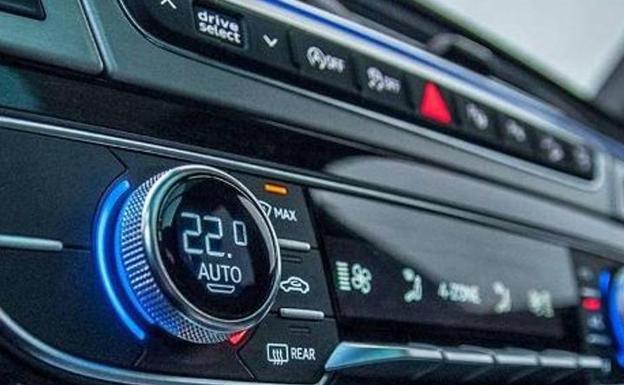 La DGT indica cómo sintonizar la radio de forma segura