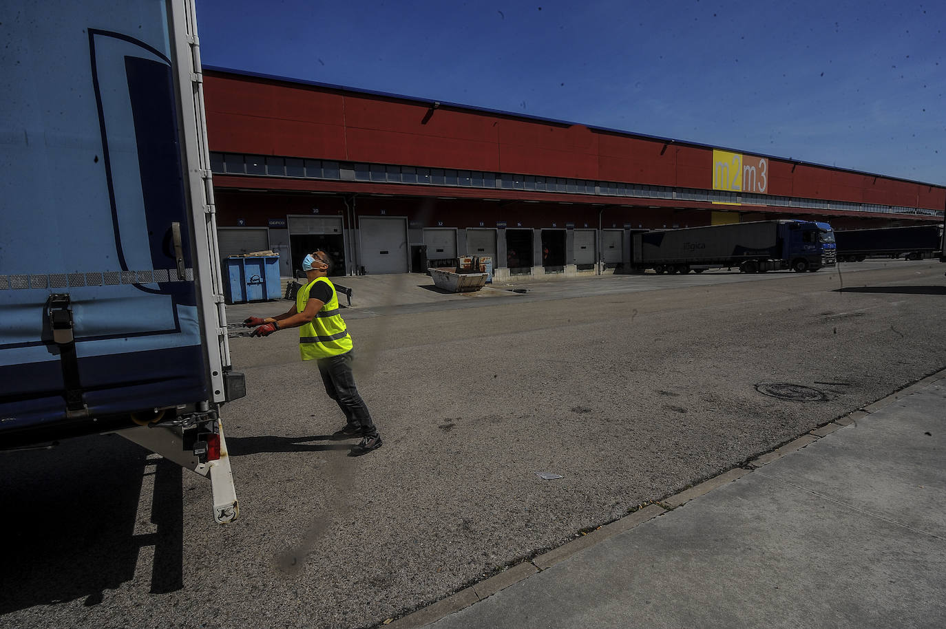 Arasur quiere un acceso directo a la autopista para evitar que el tráfico de camiones entre en Miranda