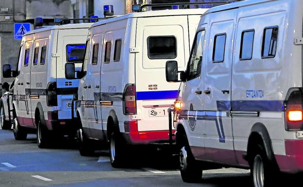 Detenido por robar en una vivienda de Berango a la que entró tras escalar por la fachada