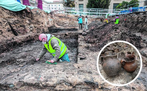 Descubren un hospital medieval en Vitoria, parte de la muralla y el Camino de Santiago