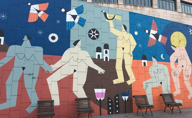 Obra de Ruth Juan en el muelle Marzana.