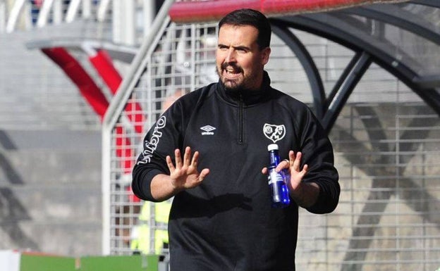 «Fue una broma machista imperdonable», se disculpa el entrenador del Rayo femenino