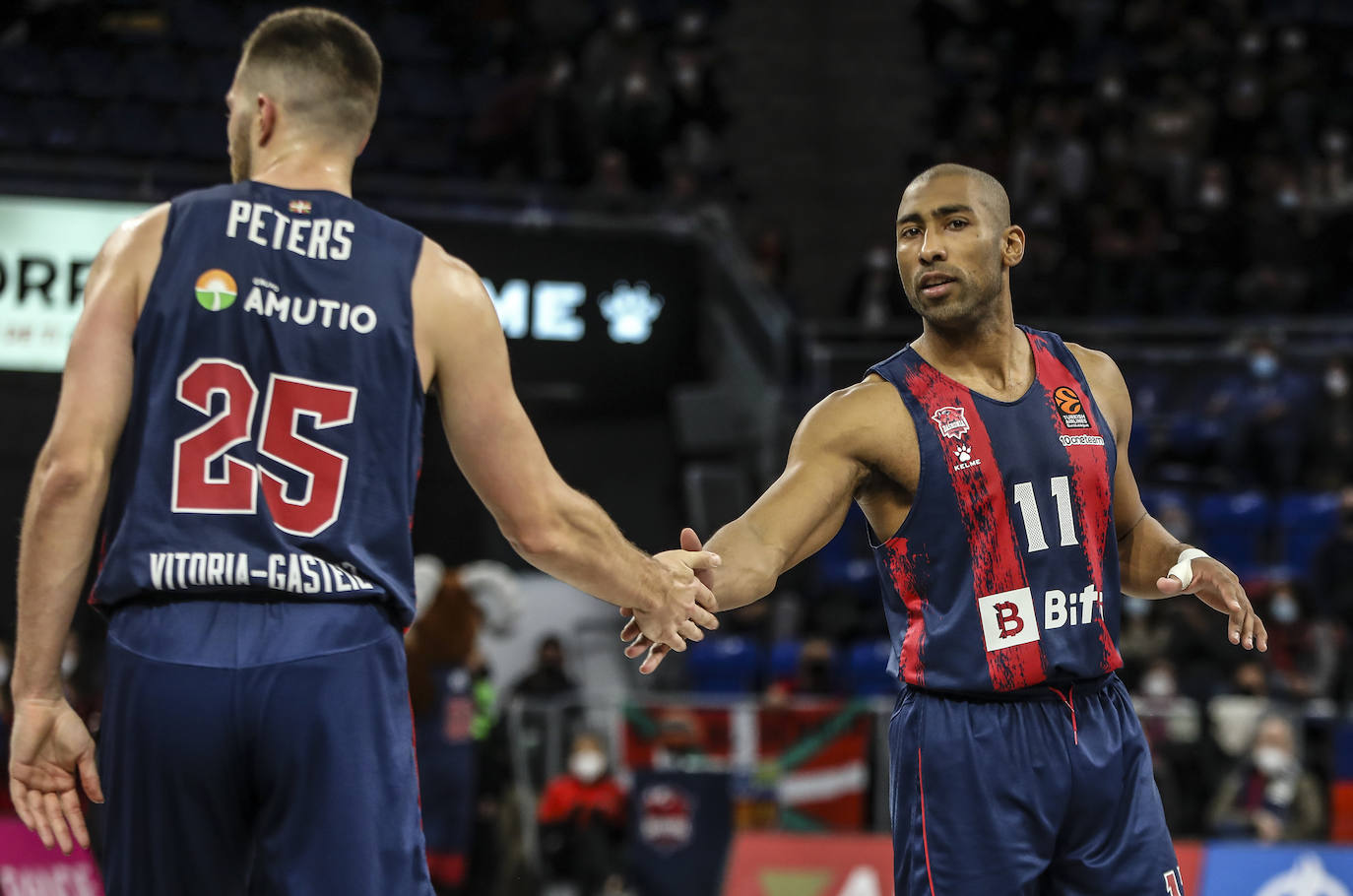 El uno a uno del Baskonia - Olympiacos: Alec Peters, el mejor