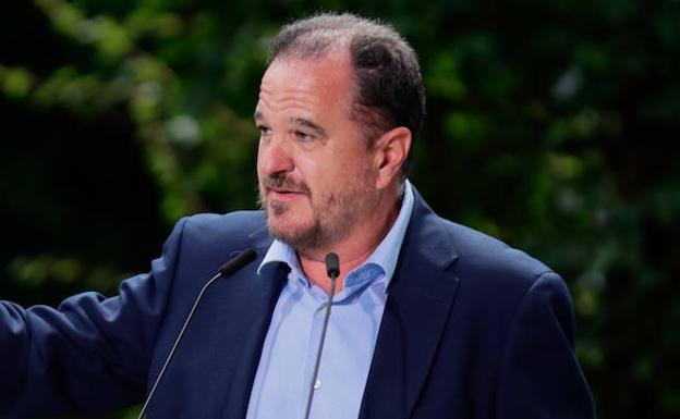 Iturgaiz pide sacar de Moncloa a Sánchez y «a la escoria que rodea el Gobierno»