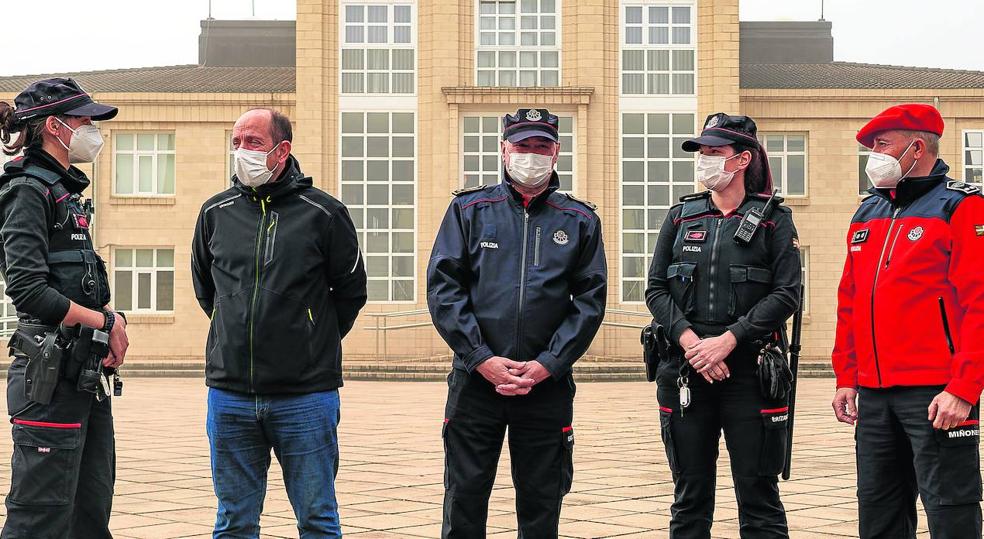 ¿Qué relación tiene la Ertzaintza con la invasión de Panamá? Nueve cosas que todavía no sabes