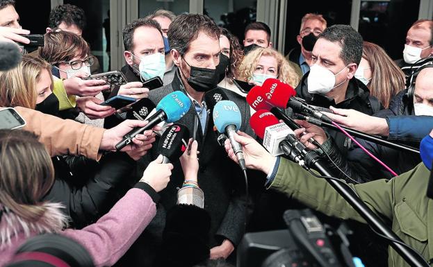 Los diputados de UPN se aferran a su acta mientras el partido acelera su expulsión