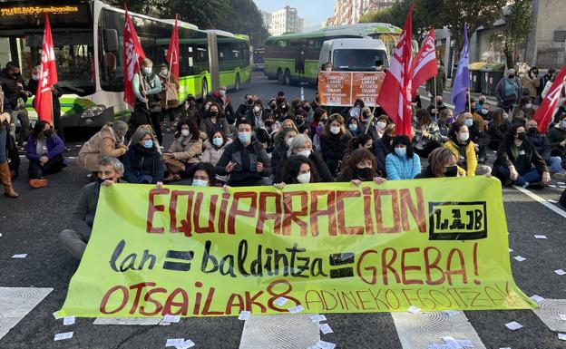 «Queremos unas ratios dignas; estamos agotadas»